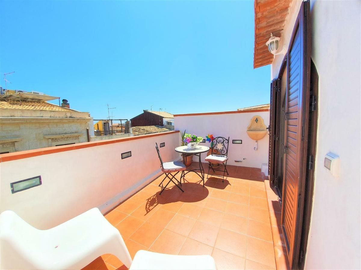 Una Terrazza Per Due Сиракуза Екстериор снимка